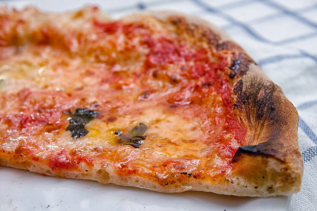 La Pizza Fatta In Casa Ricetta Per Pizza Croccante