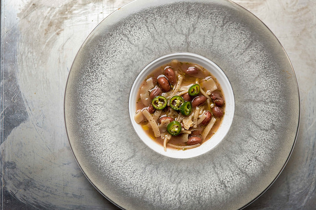 pasta e fagioli estiva ai peperoncini di fiume