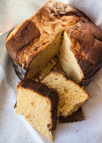 Panettone estivo all'albicocca