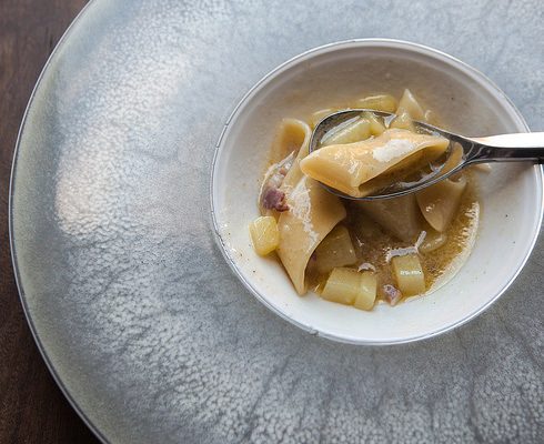 pasta e patate di Peppe Guida all'olio di Trevi